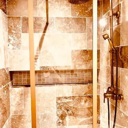 Stylish Loft 17- 3 Bdrs - 2 Bathrs - 7 Pers Appartamento *