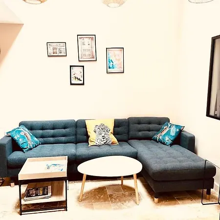 Stylish Loft 17- 3 Bdrs - 2 Bathrs - 7 Pers Appartamento Parigi
